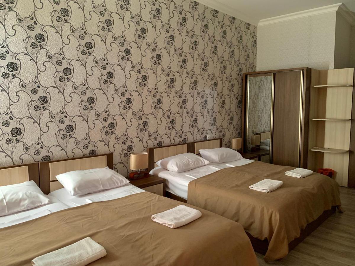 Hotel Red Bridge Kutaisi Eksteriør billede
